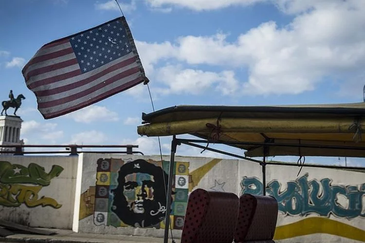 ABD,  Küba'ya getirilen yaptırımları hafifletti