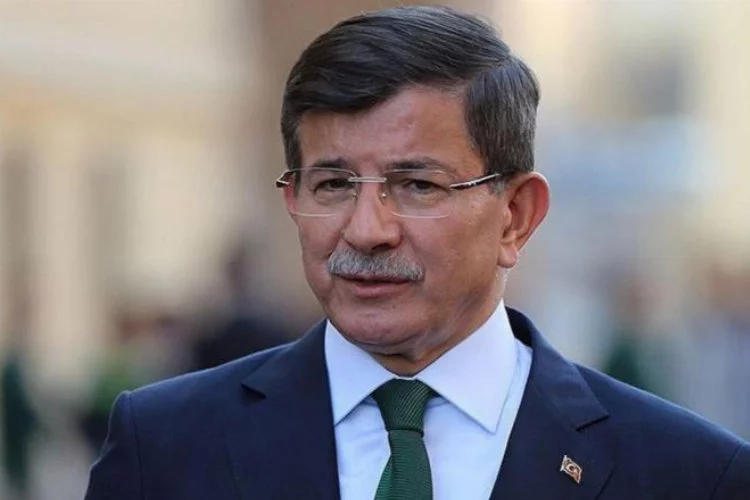 Ahmet Davutoğlu: Kayyum atamak halkı cezalandırmak demektir