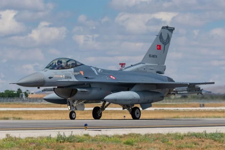 AK Parti heyetinden F-16 ziyareti