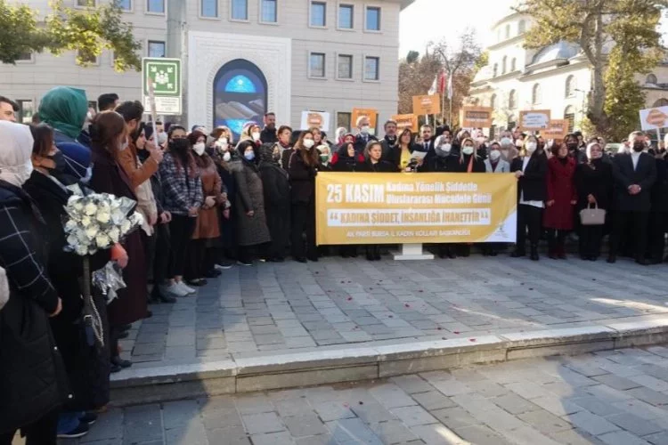 AK Partili kadınlar Bursa'da 'şiddete hayır' dedi