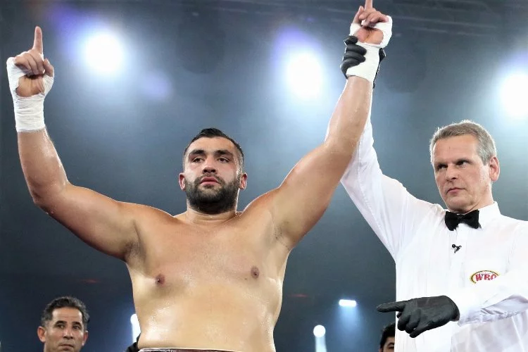 Ali Eren Demirezen, Almanya'nın en iyi boksörü seçildi