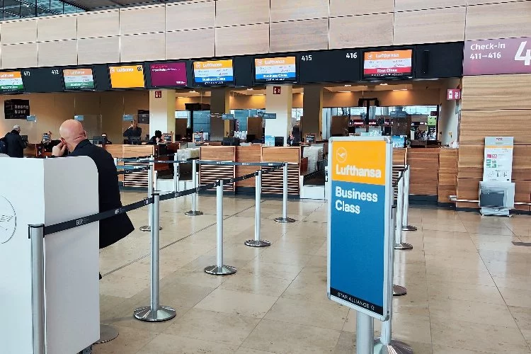 Lufthansa'nın personel grevinden 100 binden fazla yolcu olumsuz etkilendi