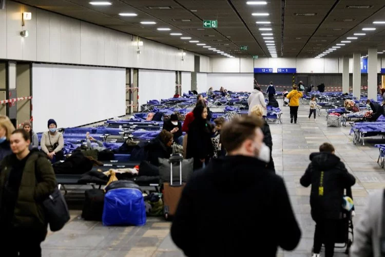 Almanya 2 bin 500 Ukraynalı mülteciyi kabul edecek