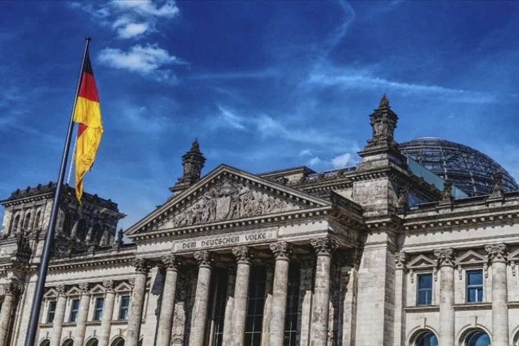 Almanya, artan enerji maliyetlerine karşı 200 milyar euro harcayacak