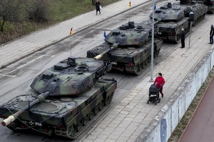 Almanya'dan Ukrayna'ya tank desteği