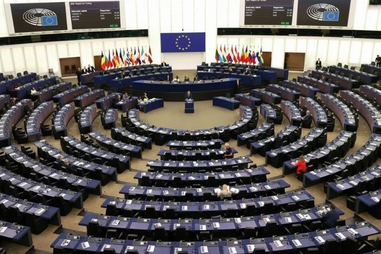 Avrupa Parlamentosu'ndan yeni tasarruf önlemleri