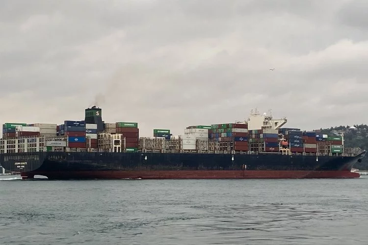 Rusya'ya rağmen ilk sefer: Tahıl gemisi İstanbul'da