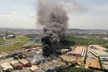 İstanbul'da fabrikada patlama ve yangın!
