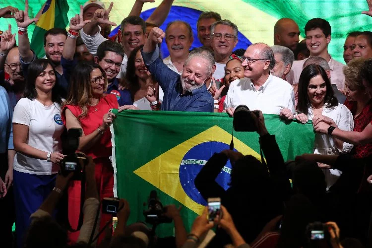 Lula: Seçimlerin galibi Brezilya halkı