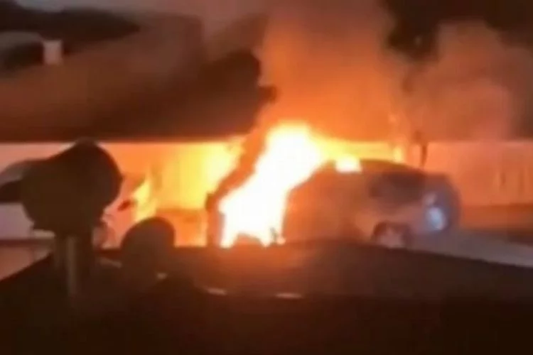 Ülkü Ocakları Anamur İlçe Başkanı Satar'ın otomobili yandı: Kundaklama şüphesi var