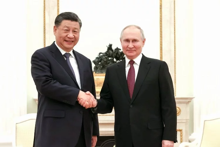 Çin Devlet Başkanı Xi'den Putin'e davet