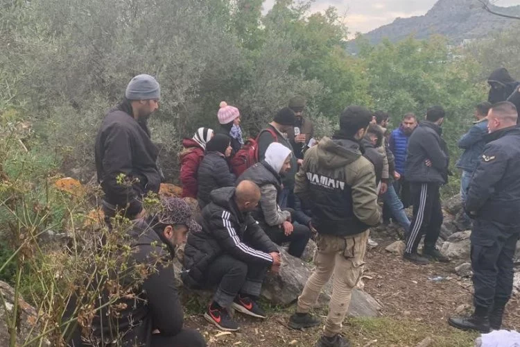 'Banker Bilo' filmi gerçek oldu: Mültecileri 'Yunanistan' diye Küçükada'ya bıraktılar