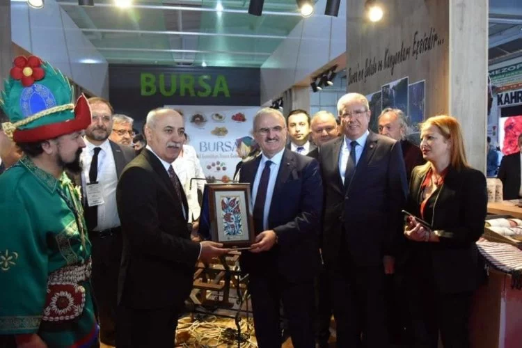 Başkan Aydın Diyarbakır'da Bursa'yı temsil etti