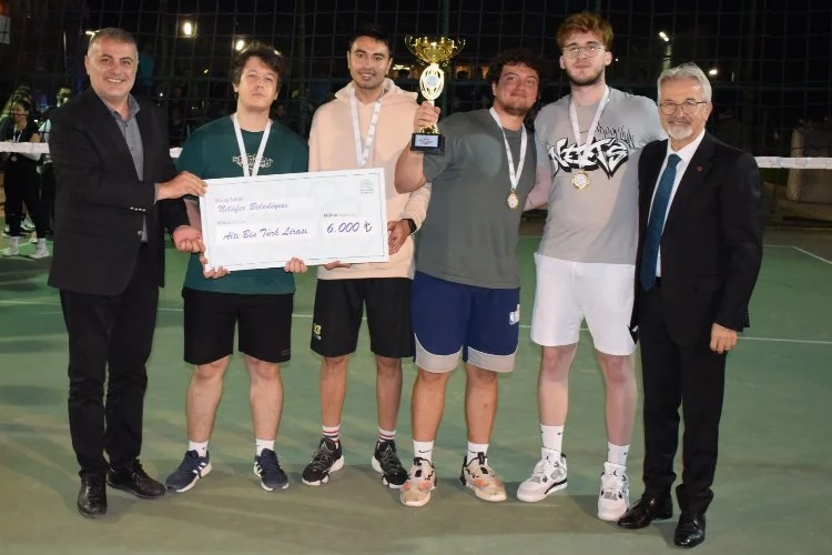 Nilüfer'de 19 Mayıs Gençlik Kupası’nda kazananlar ödüllendirildi