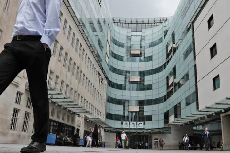 BBC'de skandal: Sunucu görevden alındı