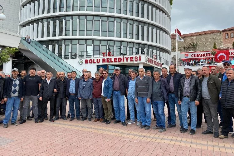 Bolu Belediyesi’nden tazminatlarını alamayan EYT'li işçiler eylem yaptı
