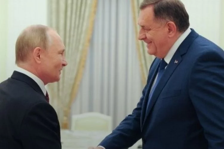 Bosnalı Sırp lider Dodik, Putin’e 'Sırp Cumhuriyeti Nişanı' verme kararını savundu