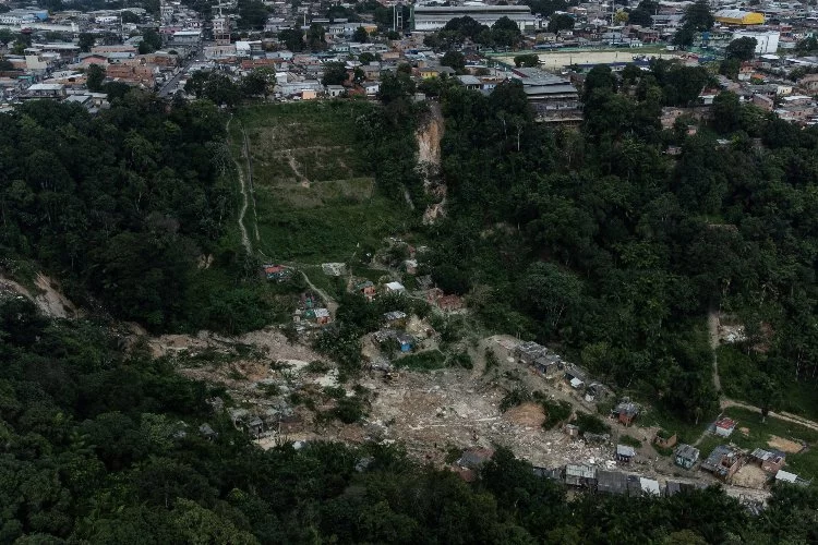 Brezilya'da toprak kayması: 8 ölü