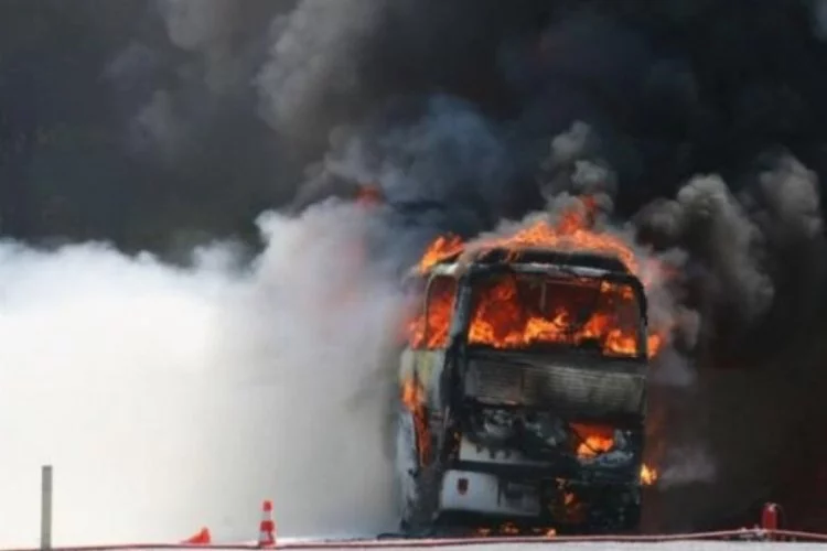 Bulgaristan'da facia! 46 yolcu yanarak öldü