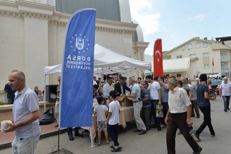Bursa Büyükşehir’den 10 bin kişiye aşure ikramı