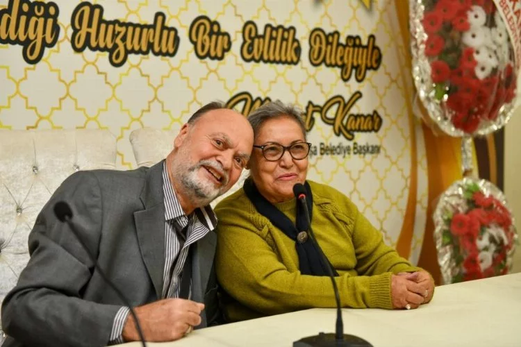 Bursa'da 70’lik aşıklar bir ömür mutluluğa 'evet' dedi