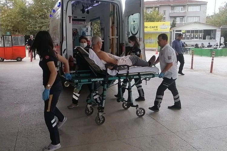 Bursa'da dedikodu kavgasında bıçak çekildi
