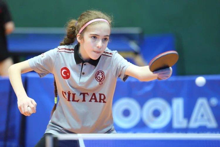 Bursa'da depremzede gençlere sportif destek