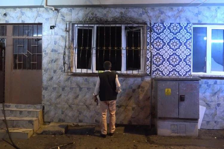 Bursa'da evini yaktı, ailesi sinir krizi geçirdi