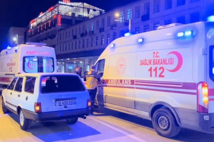 Bursa'da feci kaza: Alt geçidi kullanmadılar, ölümden döndüler