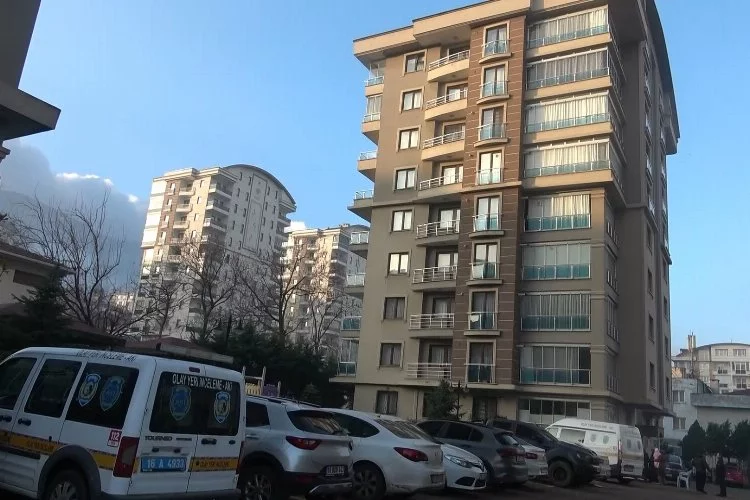 Bursa’da hava almak için çıktığı camdan düşen kadın hayatını kaybetti