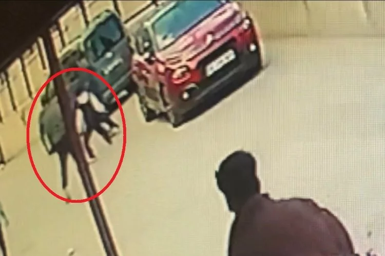 Bursa'da ortaokul öğrencisi arkadaşını bıçakladı!