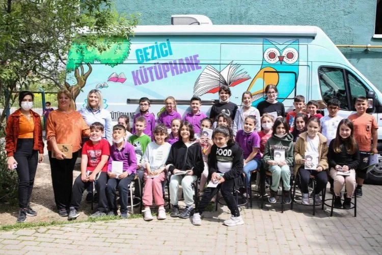 Bursa'da Yazar Renan Özdemir’den çocuklar için öykü atölyesi