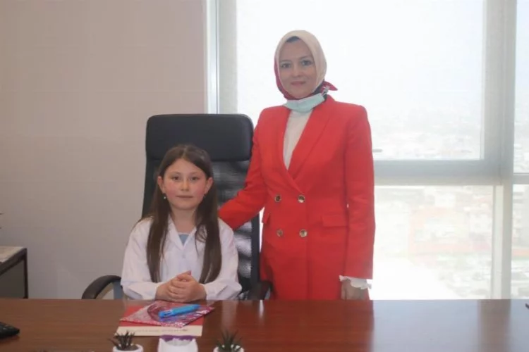 Bursa'da yönetici koltukları çocuklara emanet