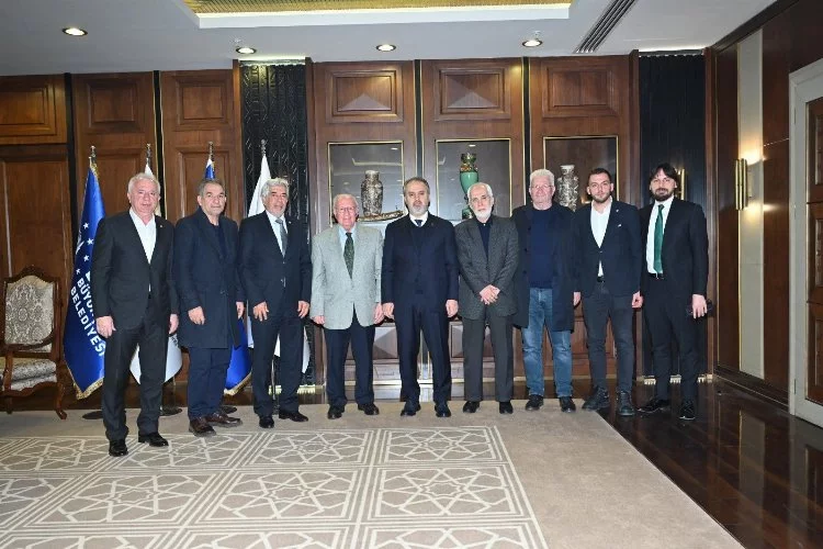 Bursaspor yönetimi, Büyükşehir Belediye Başkanı Alinur Aktaş’ı ziyaret etti