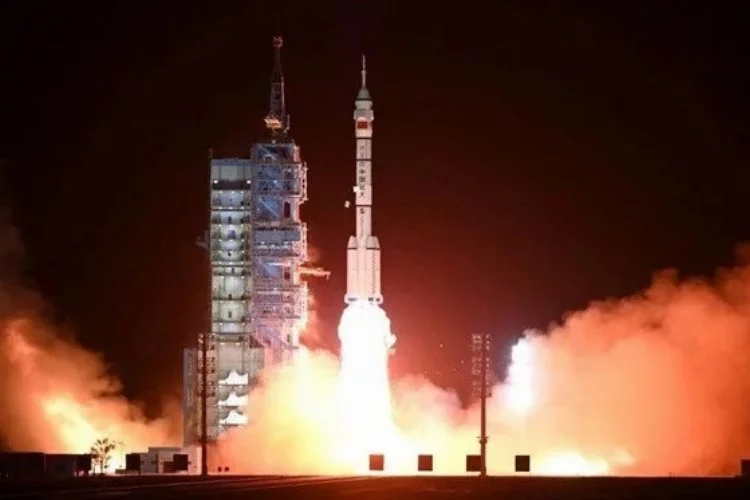 Çin, yer gözlem uydusu "Gaofın-13 02"yi fırlattı