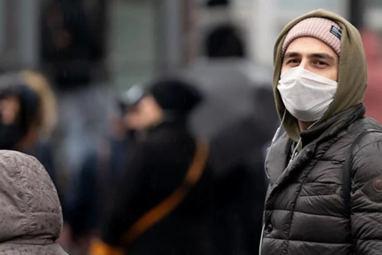 "Covid hala pandemik oranda kalabalıkta maske önemli"