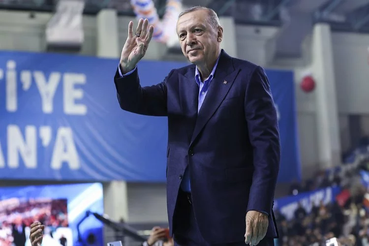 Cumhurbaşkanı Erdoğan'dan gençlere: Oyunuza, iradenize sahip çıkın