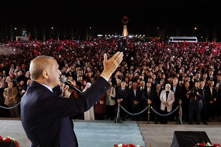 Cumhurbaşkanı Erdoğan: 'İstanbul'un Fethi'nin 570'inci yıl dönümünü tebrik ediyorum'