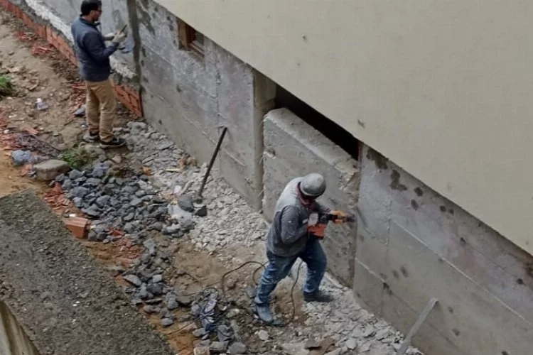 Ders almadılar: 6 katlı binanın perde betonunu kesmek istediler!