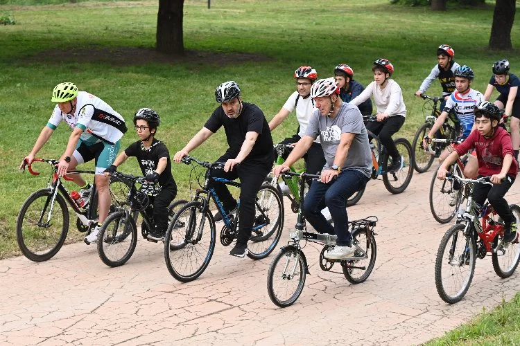 Dünya Bisiklet Günü’nde pedal çevirdiler