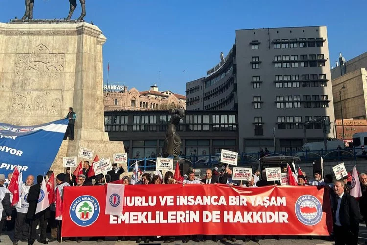 Emekli Memur-Sen Başkanı Küçükkösen: “Türkiye vatandaşlarına, çalışanlarına, emeklilerine hakkını tam anlamıyla verecek kadar güçlü bir ülkedir”