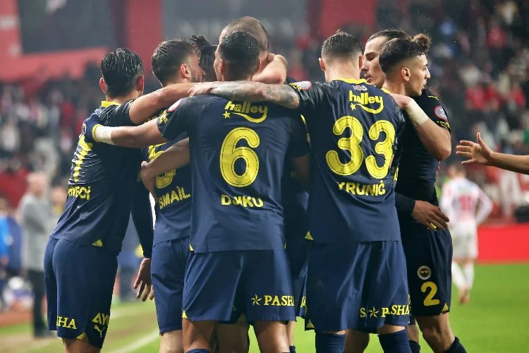 Fenerbahçe deplasmanda yenilmezlik serisini 12 maça çıkardı