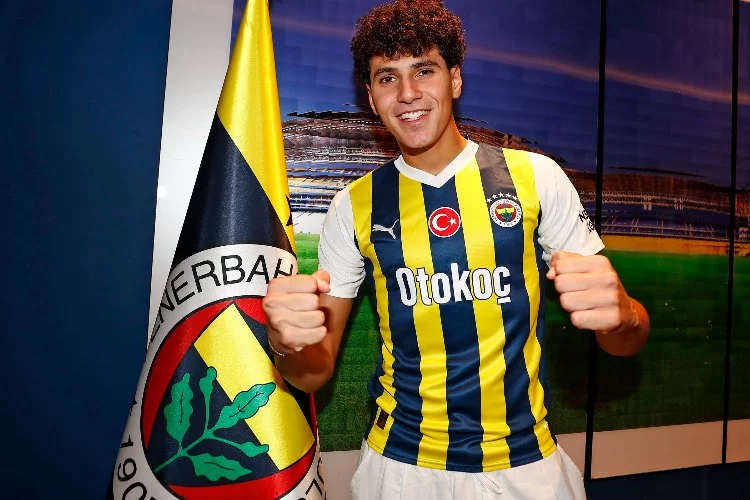 Fenerbahçe, Omar Fayed ile 4 yıllık sözleşme imzaladı