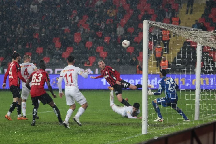 Gaziantep-Kayserispor maçında 1-1 beraberlik