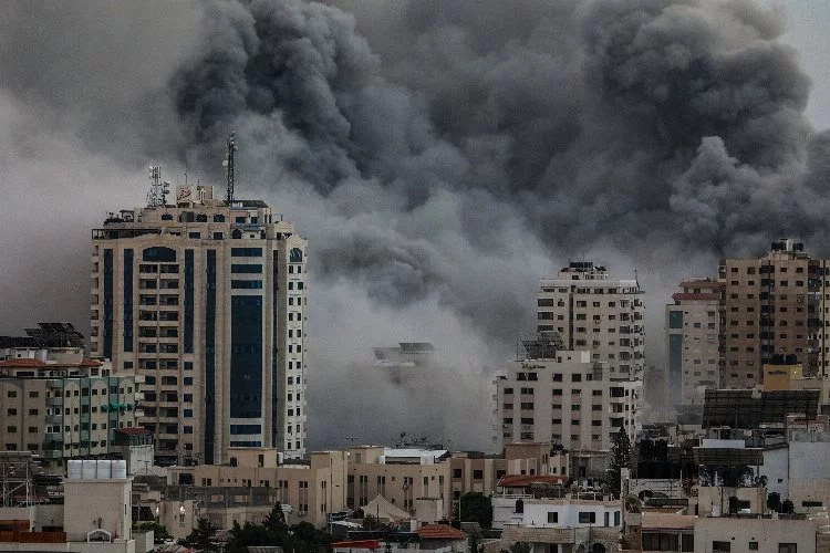 Gazze'de yıkım büyüyor