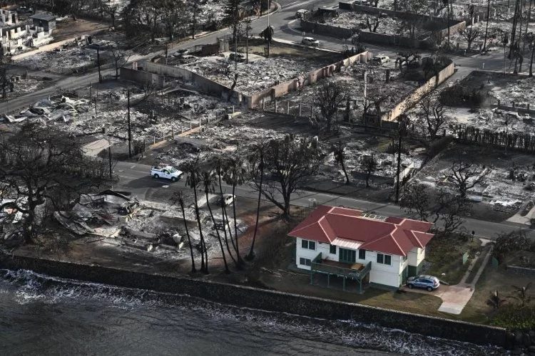 Hawaii yangınında zarar görmeyen "mucize ev" gündem oldu