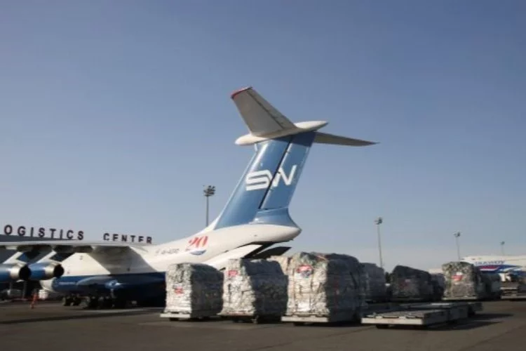 Haydar Aliyev Vakfı’ndan Türkiye'deki depremzedelere 105 tonluk insani yardım