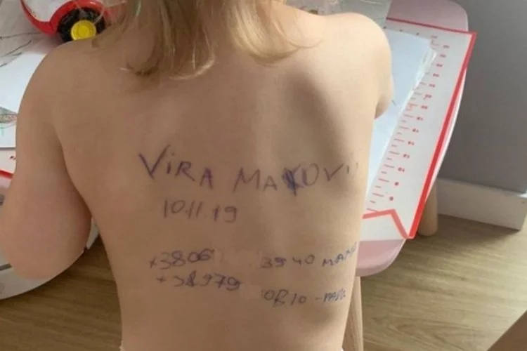 İki yaşındaki kızının sırtına bilgilerini yazmıştı: Ukraynalı anne konuştu!