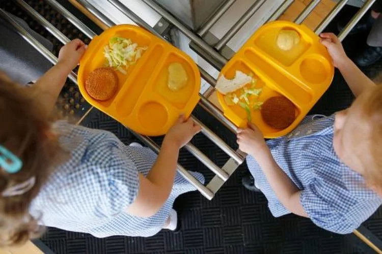 İngiltere'de gıda yoksulluğundan etkilenen çocuk sayısı iki katına çıktı