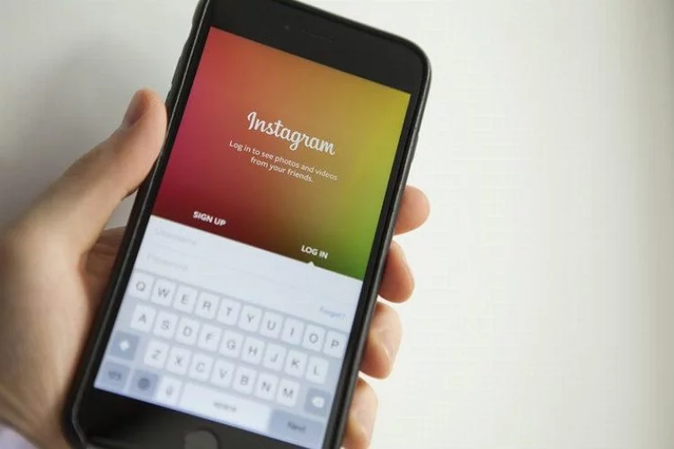 Instagram telefonunuzu sallamanızı istiyor!